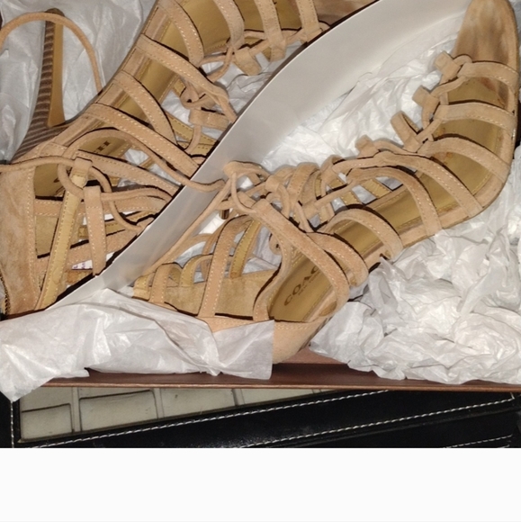 Coach suede lace up heels - Picture 3 of 4